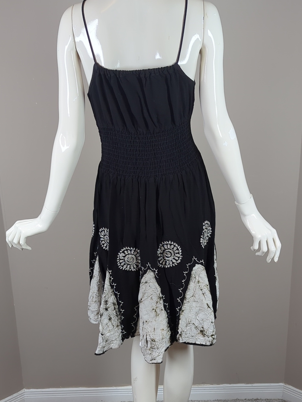 Vintage Mayur Black Embroidered Spaghetti-Strap Dress with Cream Accents - Picture 6 of 7